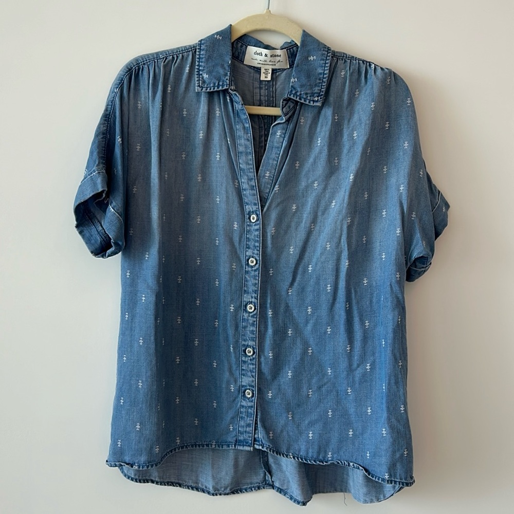 XS Cloth & Stone Blue Short Sleeve Top